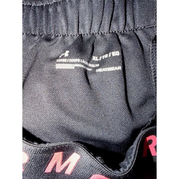 Under Armour HeatGear Running Shorts Bundle – 3 Pair Size XL - Picture 4 of 9